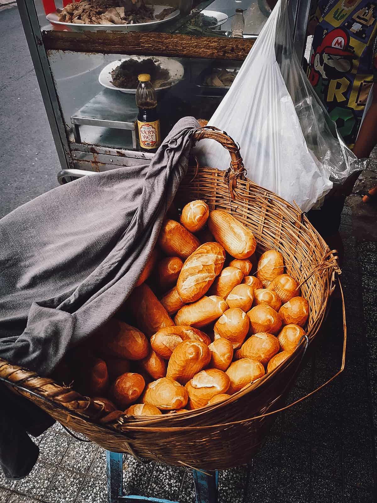 Bánh Mì Bảy Hổ のパンのかご