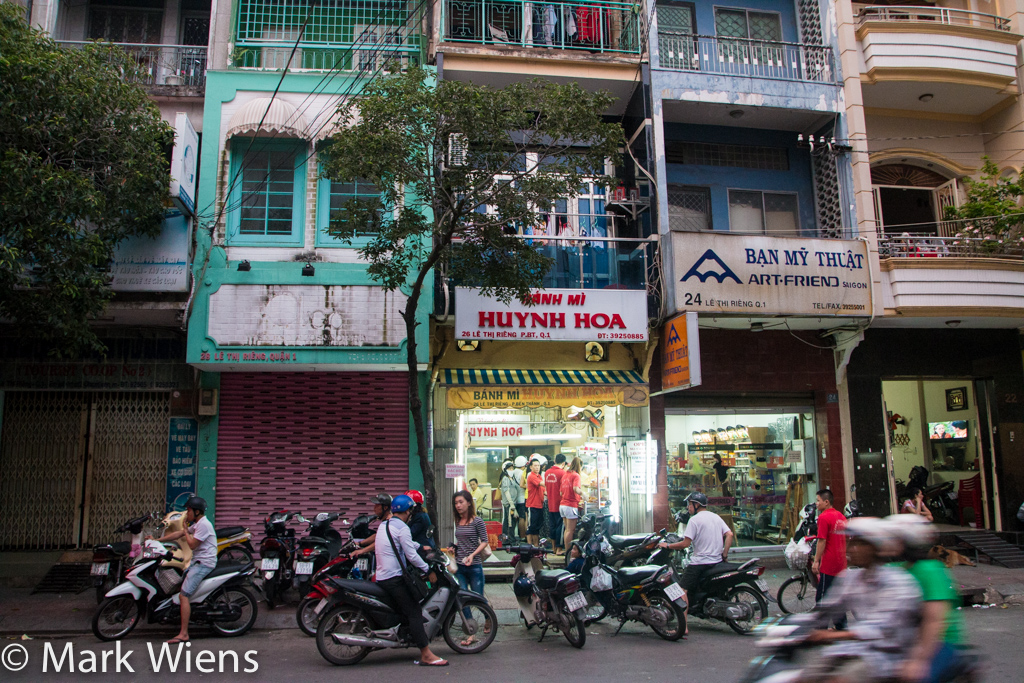 Bánh Mì Huỳnh Hoa の店頭
