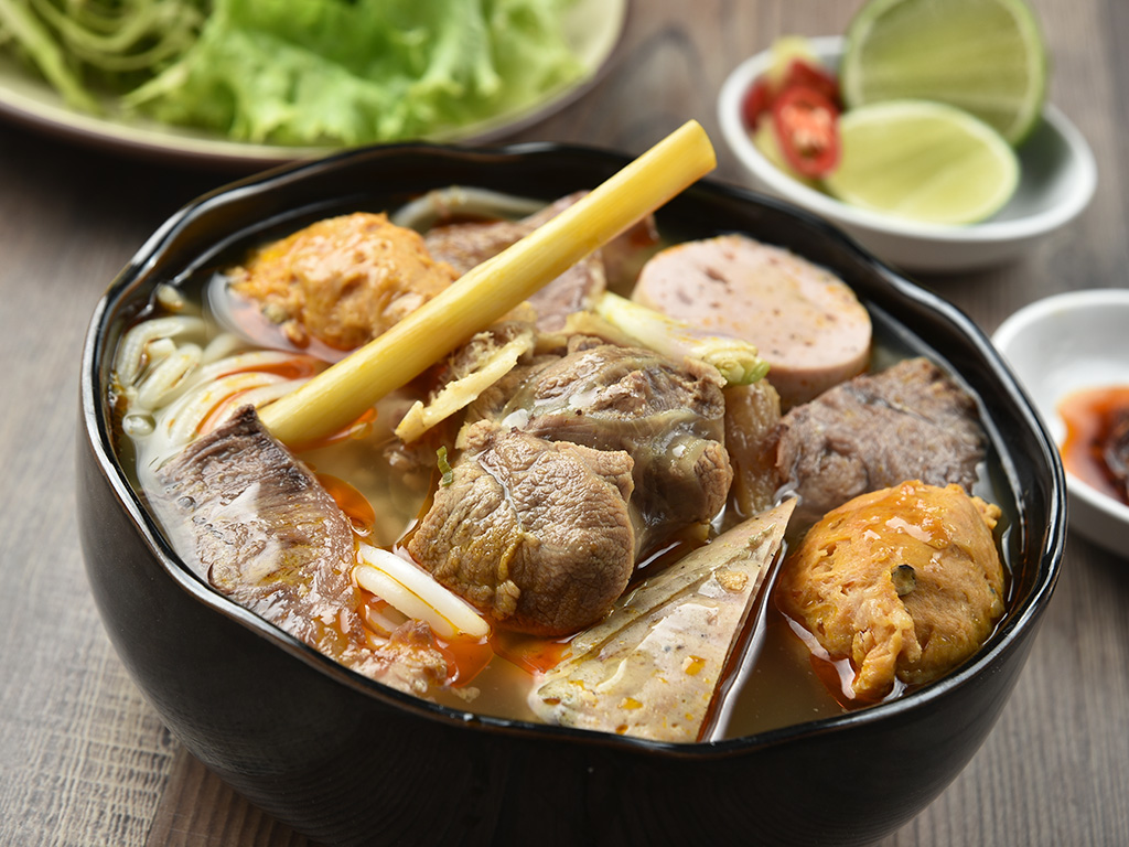 フエで食べるブンボーフエ