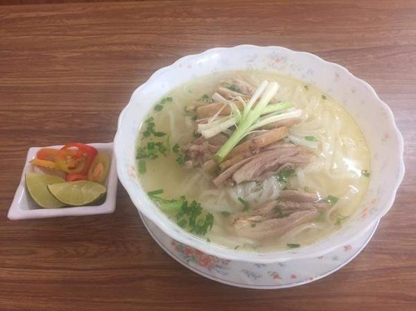Tiệm Ăn Cát Tườngのフォー